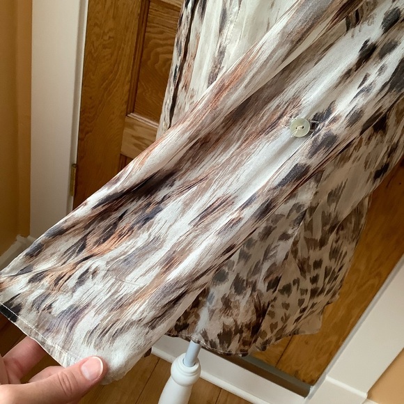 VINTAGE Silk Chiffon Animal Print Blouse Size M - Picture 7 of 13